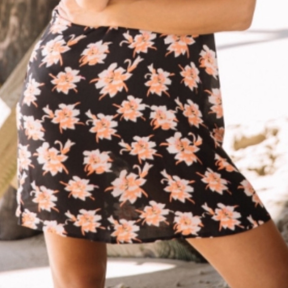 Acacia swimwear kipahulu mini skirt aloha black floral P XS vintage print